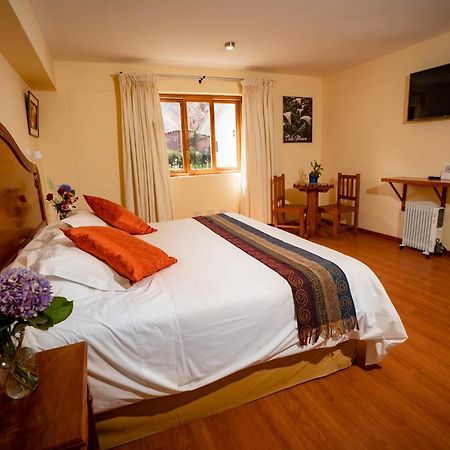 Hotel Agustos Urubamba Exteriör bild