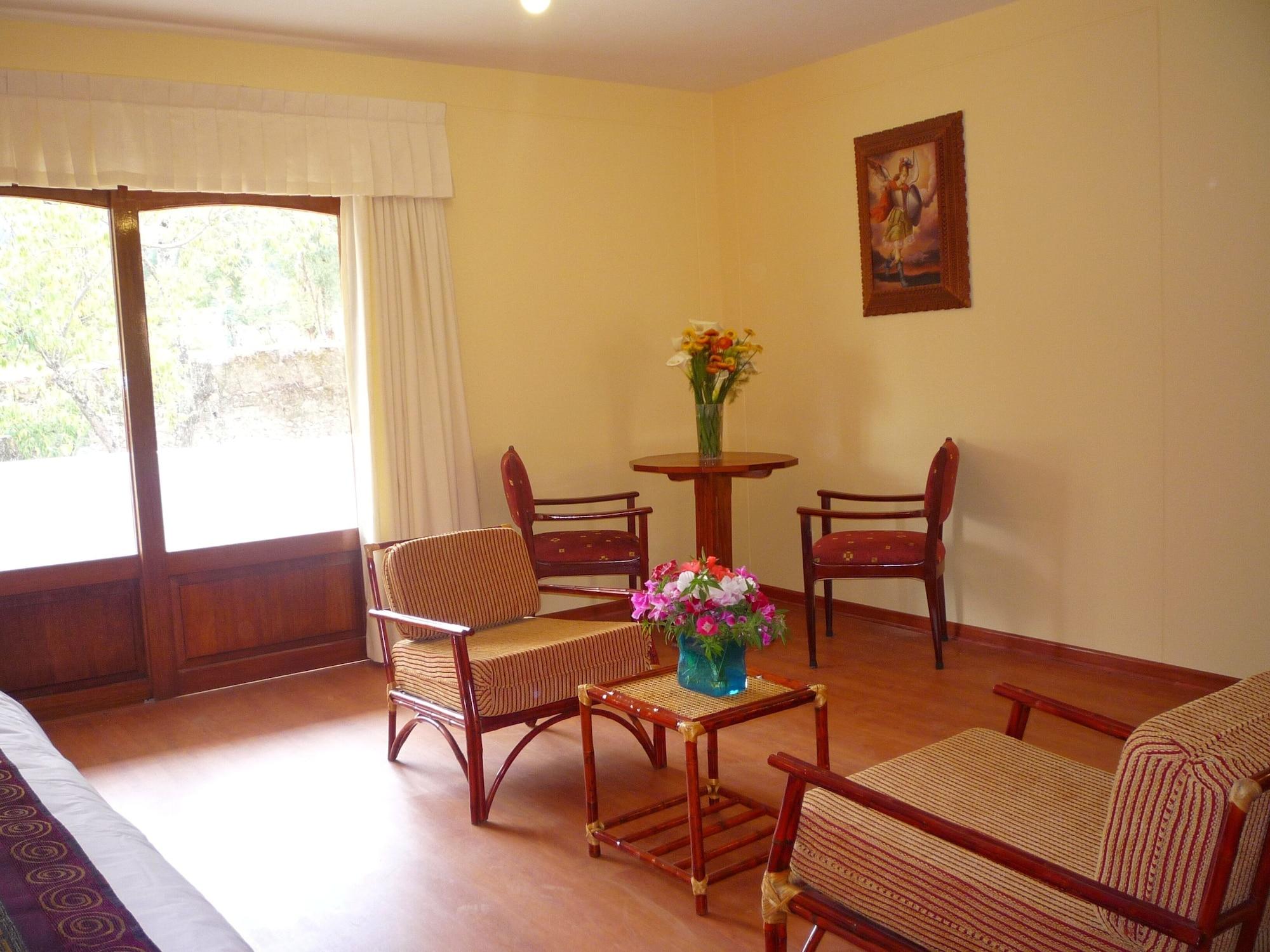 Hotel Agustos Urubamba Exteriör bild