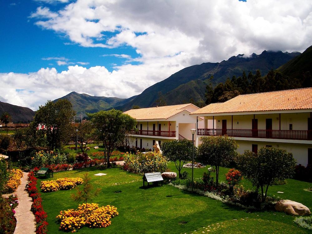 Hotel Agustos Urubamba Exteriör bild