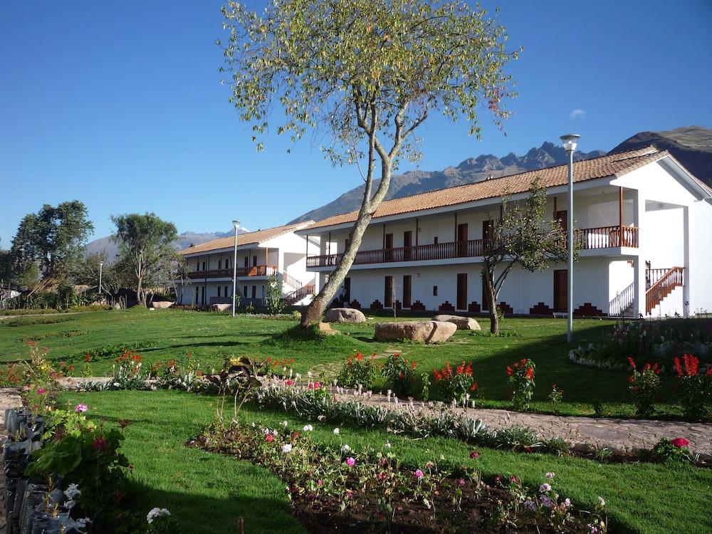 Hotel Agustos Urubamba Exteriör bild