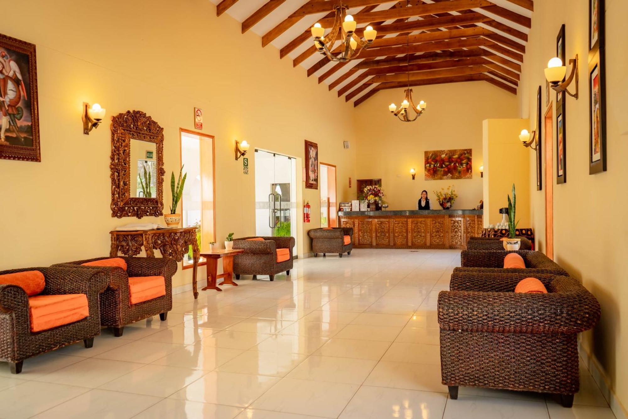 Hotel Agustos Urubamba Exteriör bild