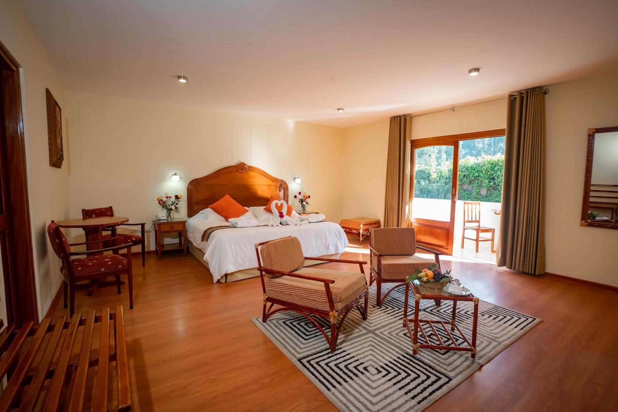 Hotel Agustos Urubamba Exteriör bild