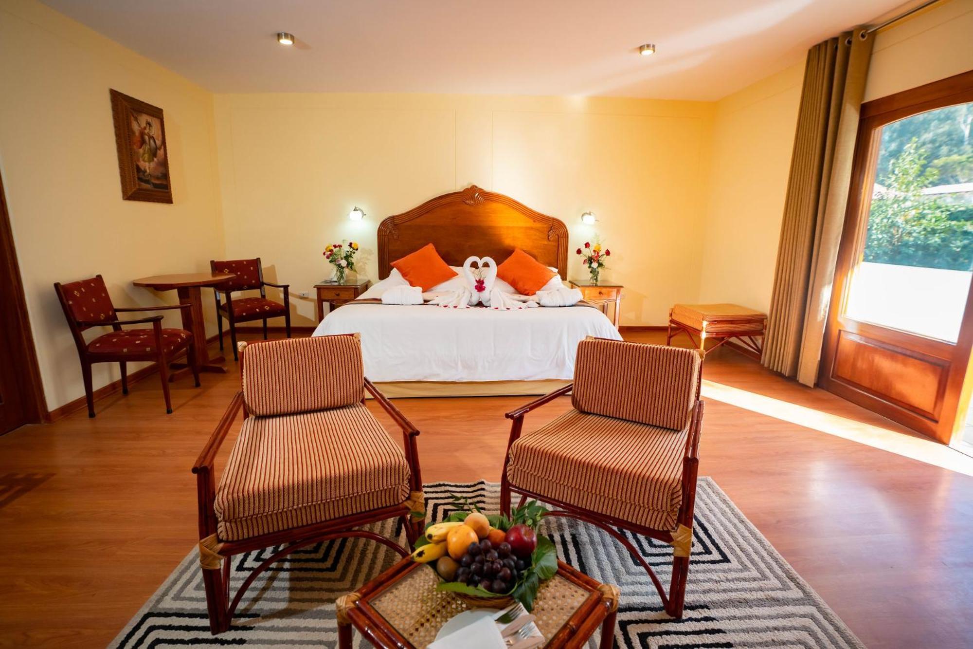 Hotel Agustos Urubamba Exteriör bild