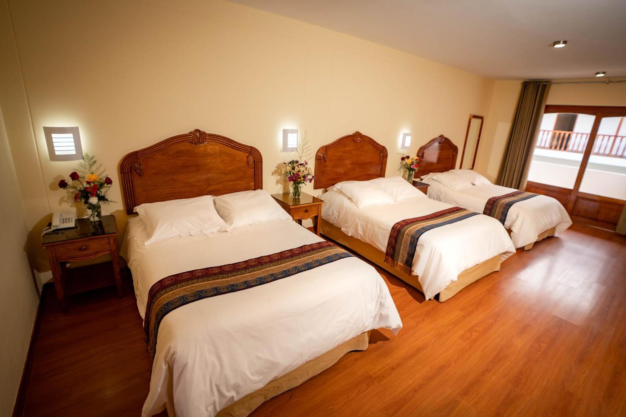 Hotel Agustos Urubamba Exteriör bild