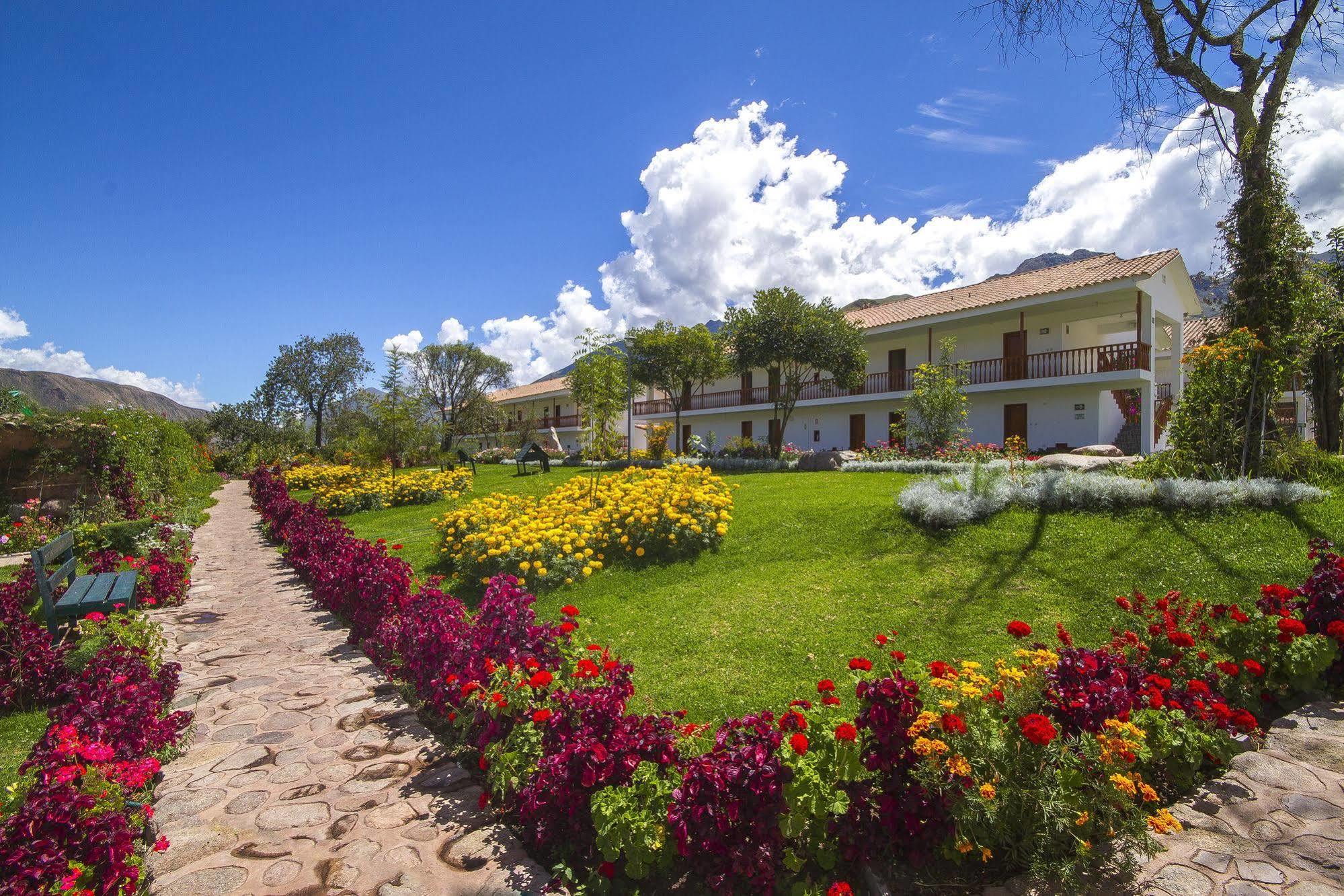 Hotel Agustos Urubamba Exteriör bild